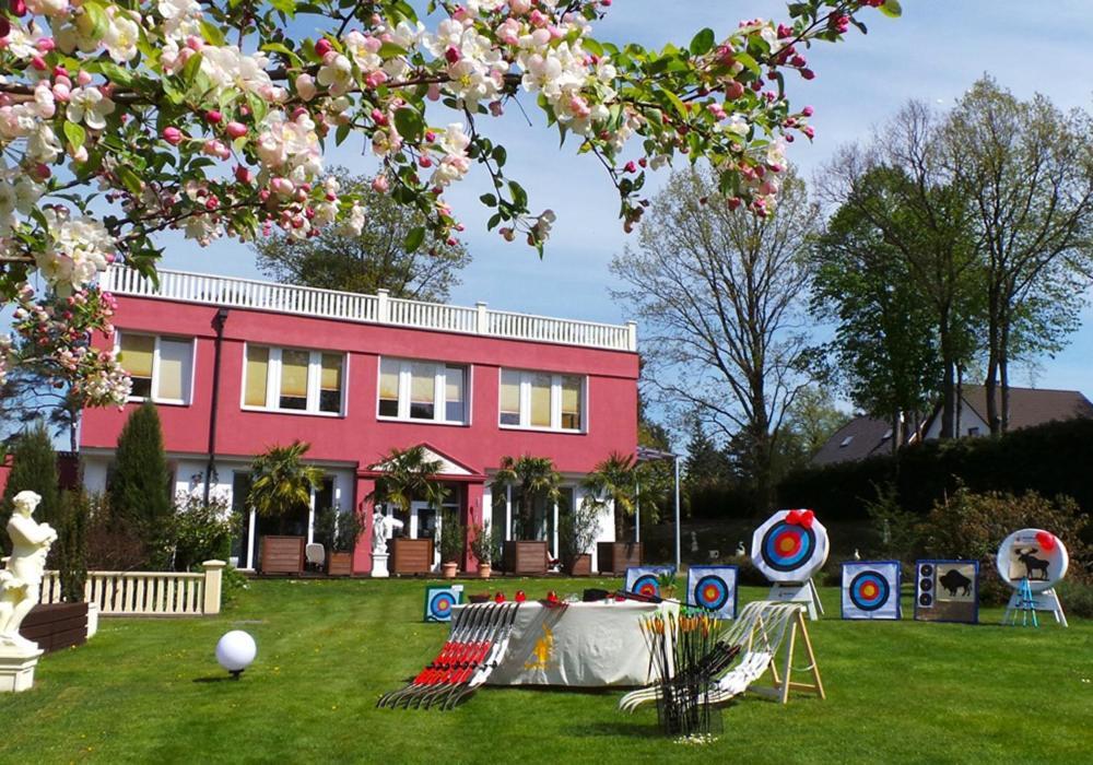 The Lakeside - Burghotel Zu Strausberg Exterior photo
